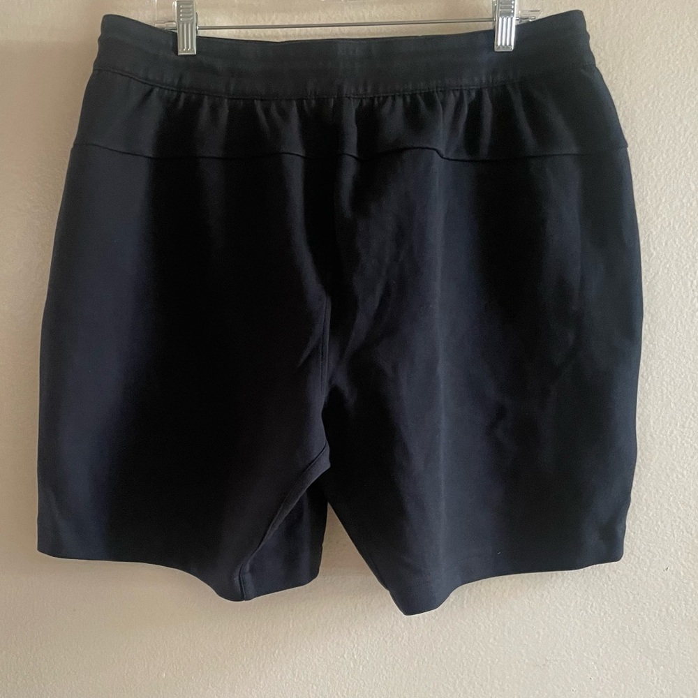NWOT Legends shorts size XL